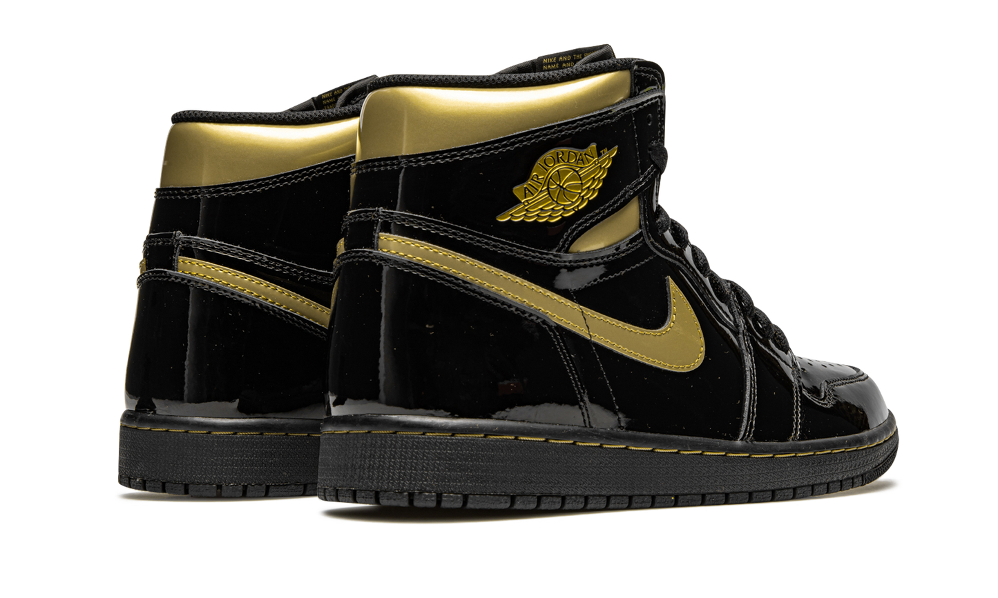 Air Jordan 1 Retro High OG "Black Metallic Gold"