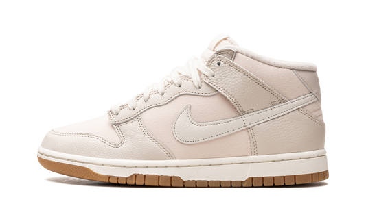 Dunk Mid "Light Orewood Brown"