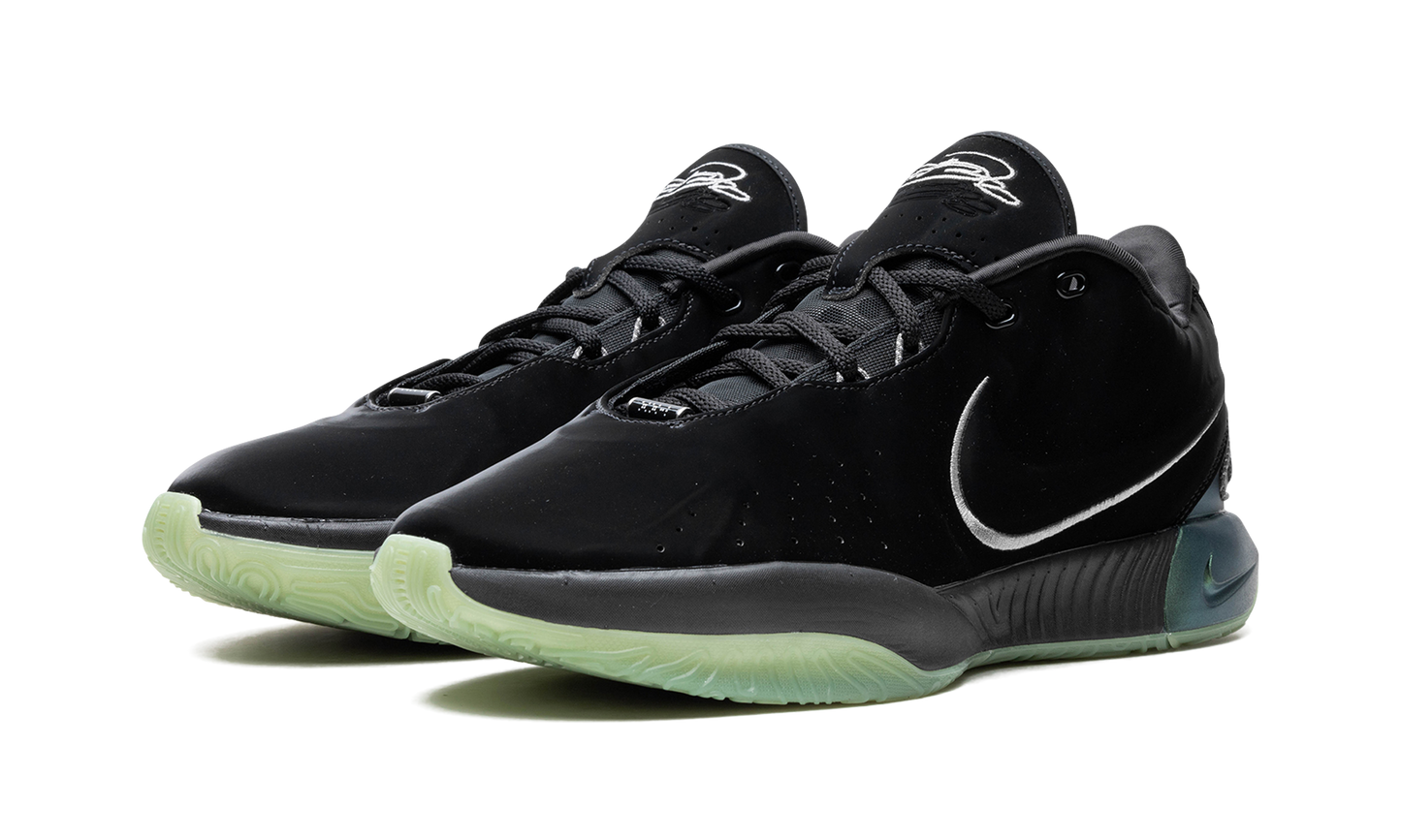 LeBron 21 "Tahitian"