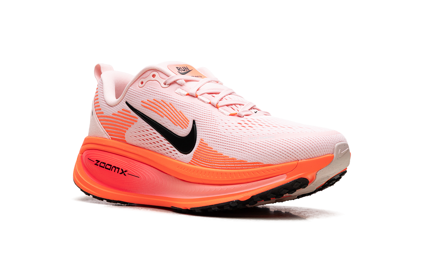 Vomero 18 WMNS "Atmosphere Pink"