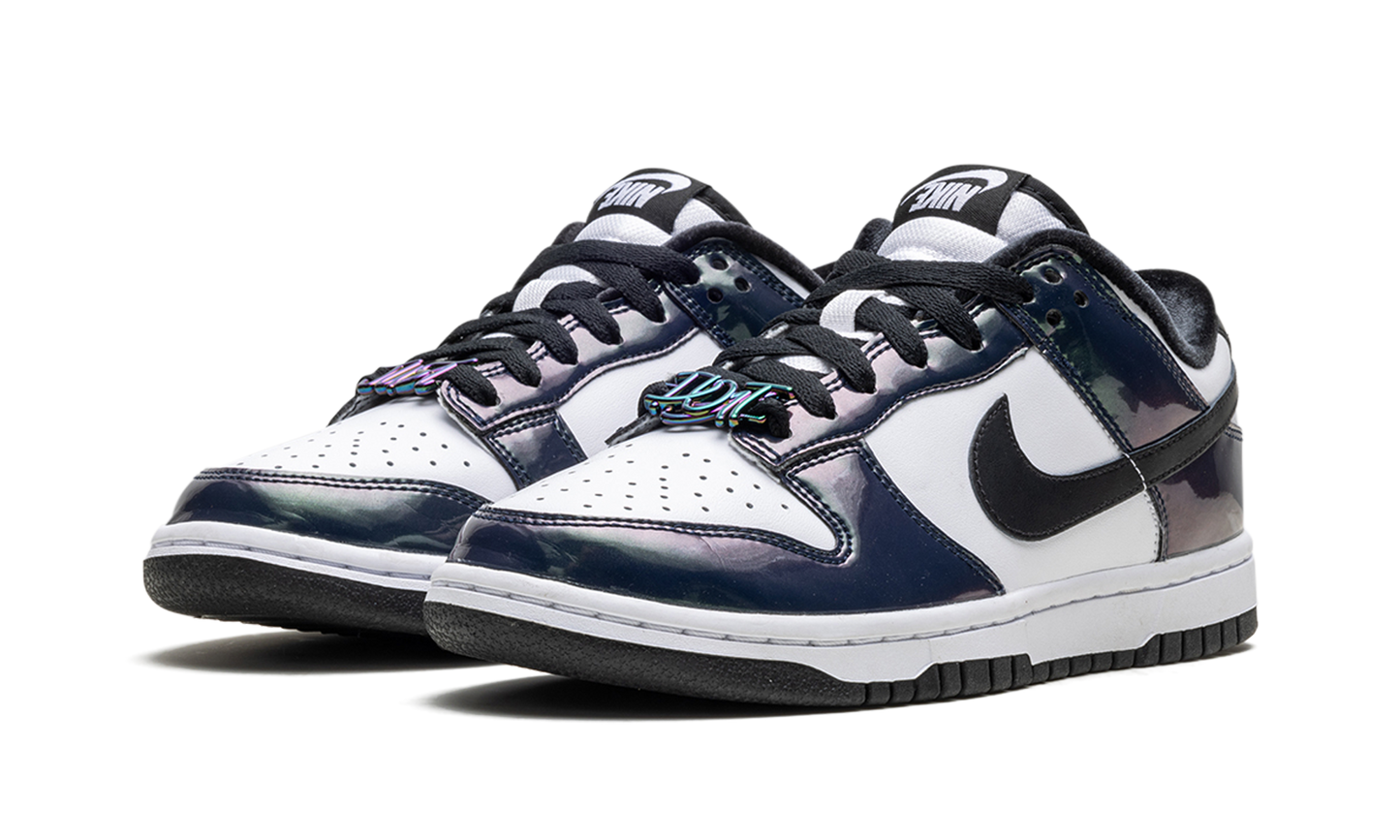 Dunk Low SE WMNS "Just Do It Iridescent"