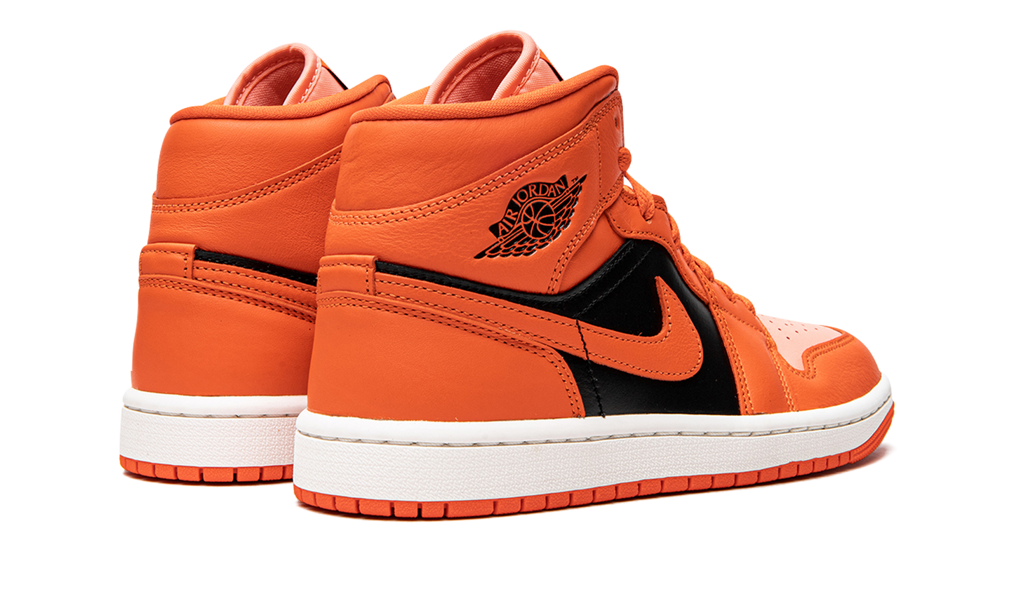 AIR JORDAN 1 MID SE WMNS "Orange / Black"