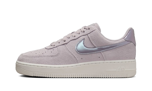 Air Force 1 WMNS "Platinum Violet"