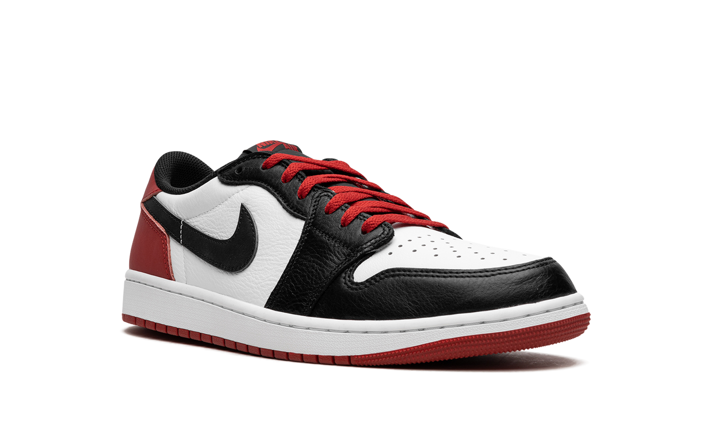 Air Jordan 1 Low OG "Black Toe 2023"