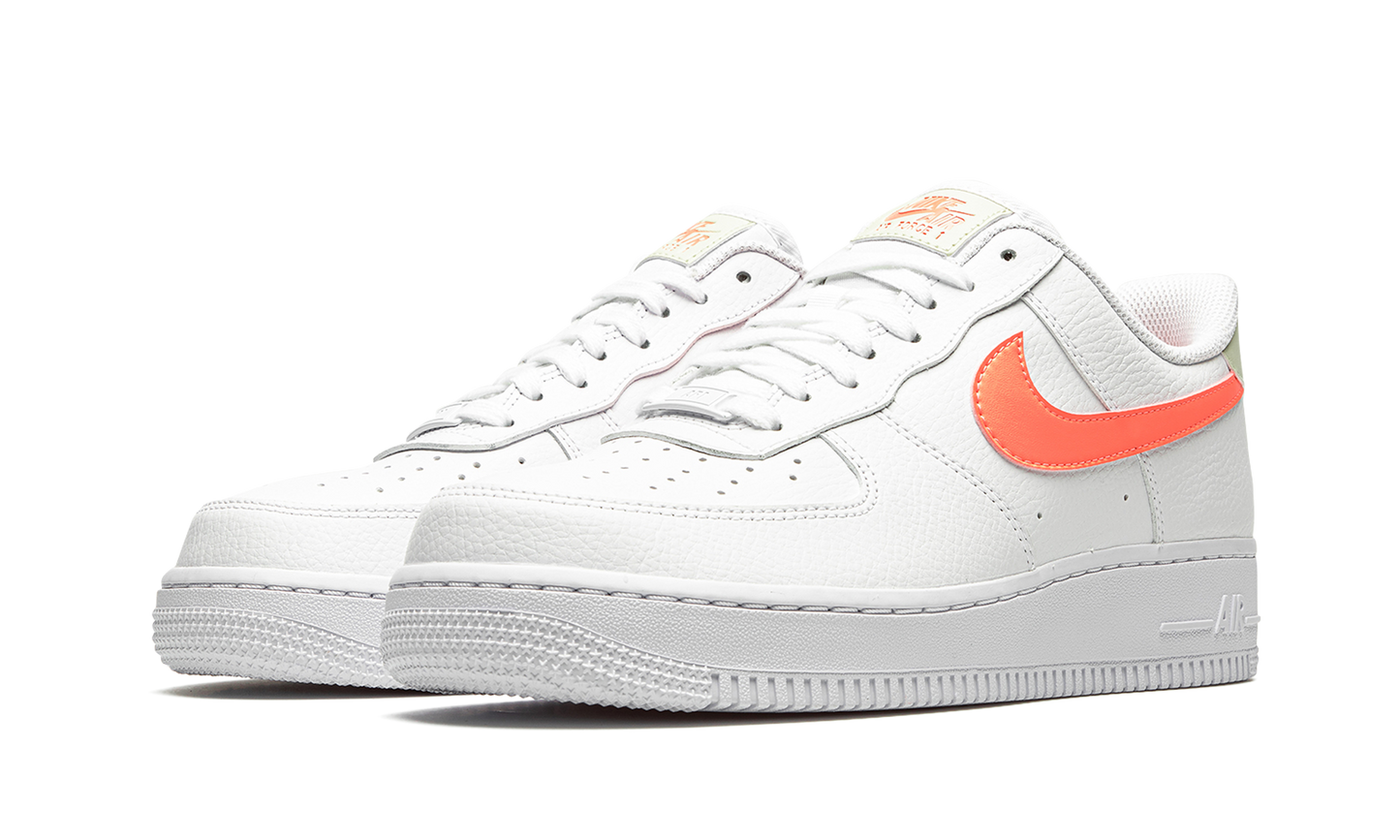 AIR FORCE 1 07 MNS WMNS "ATOMIC PINK"