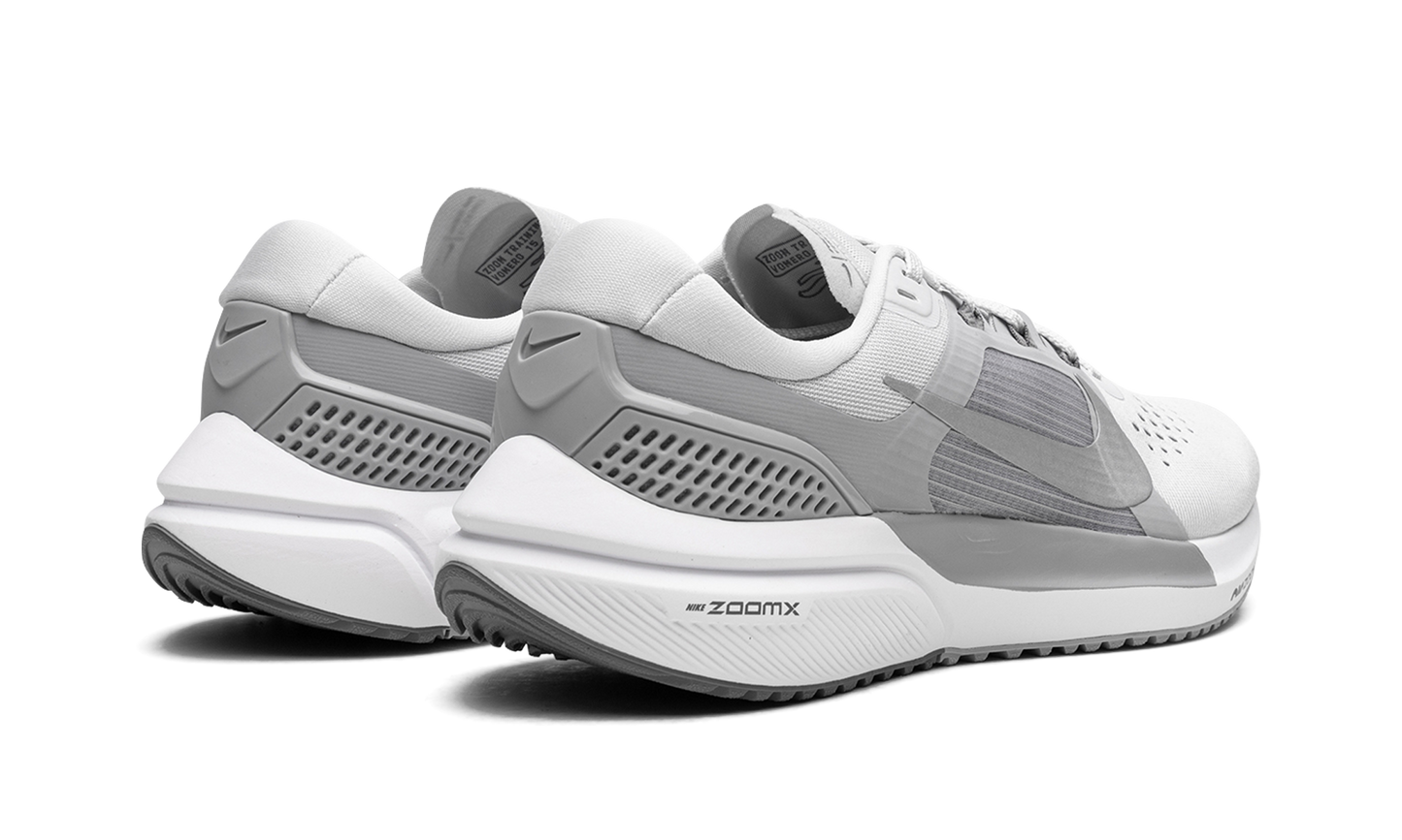 AIR ZOOM VOMERO 15 MNS WMNS