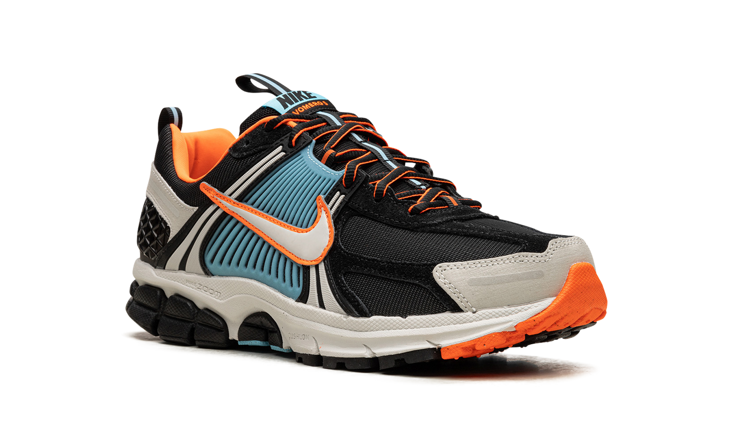 ZOOM VOMERO 5 WMNS "Black/Blue Gaze"