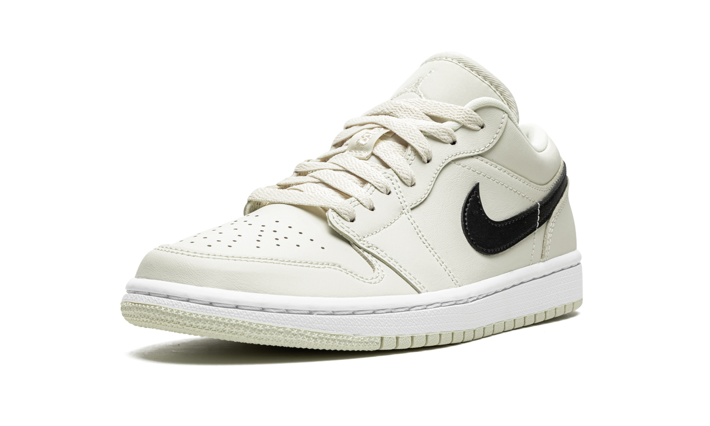 AIR JORDAN 1 LO WMNS "Coconut Milk"