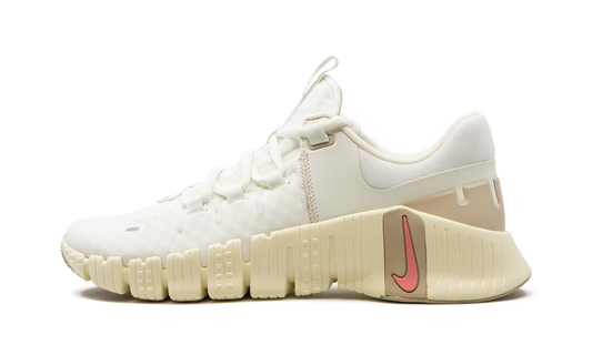 Free Metcon 5 WMNS "Sail Sanddrift"