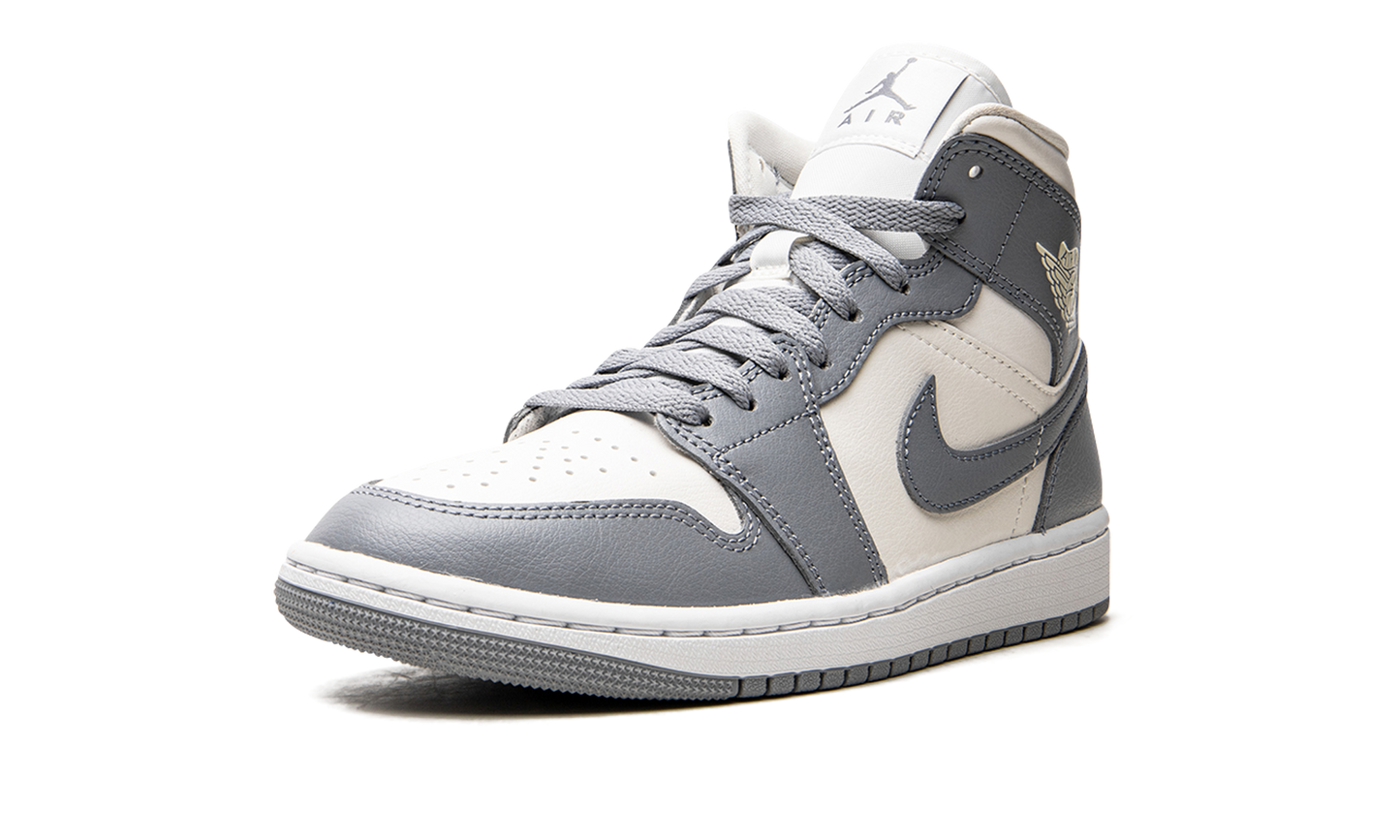 AIR JORDAN 1 MID WMNS "Stealth"