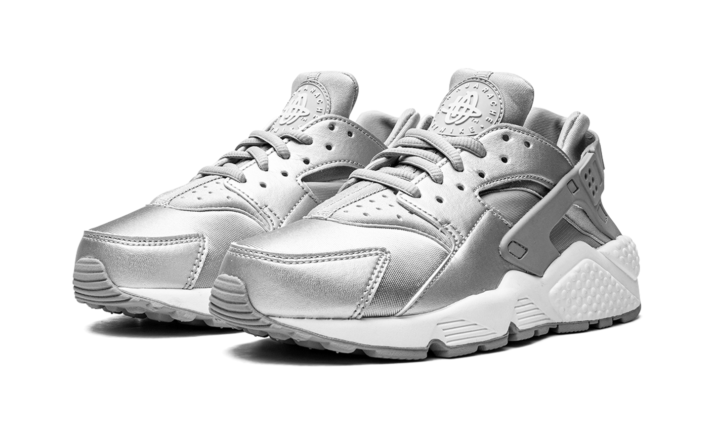 AIR HUARACHE RUN SE WMNS