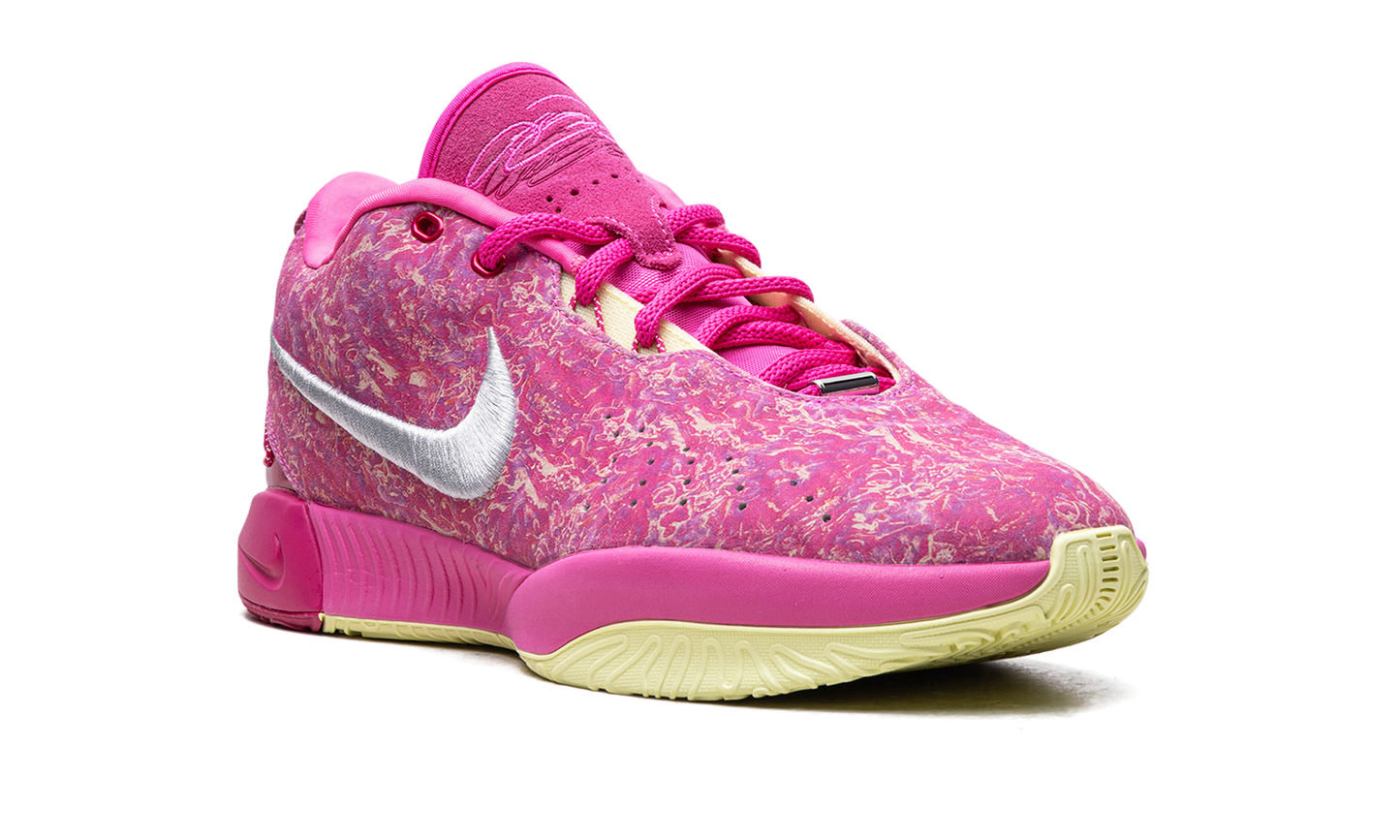 LeBron 21 "The World Is Your Oyster"