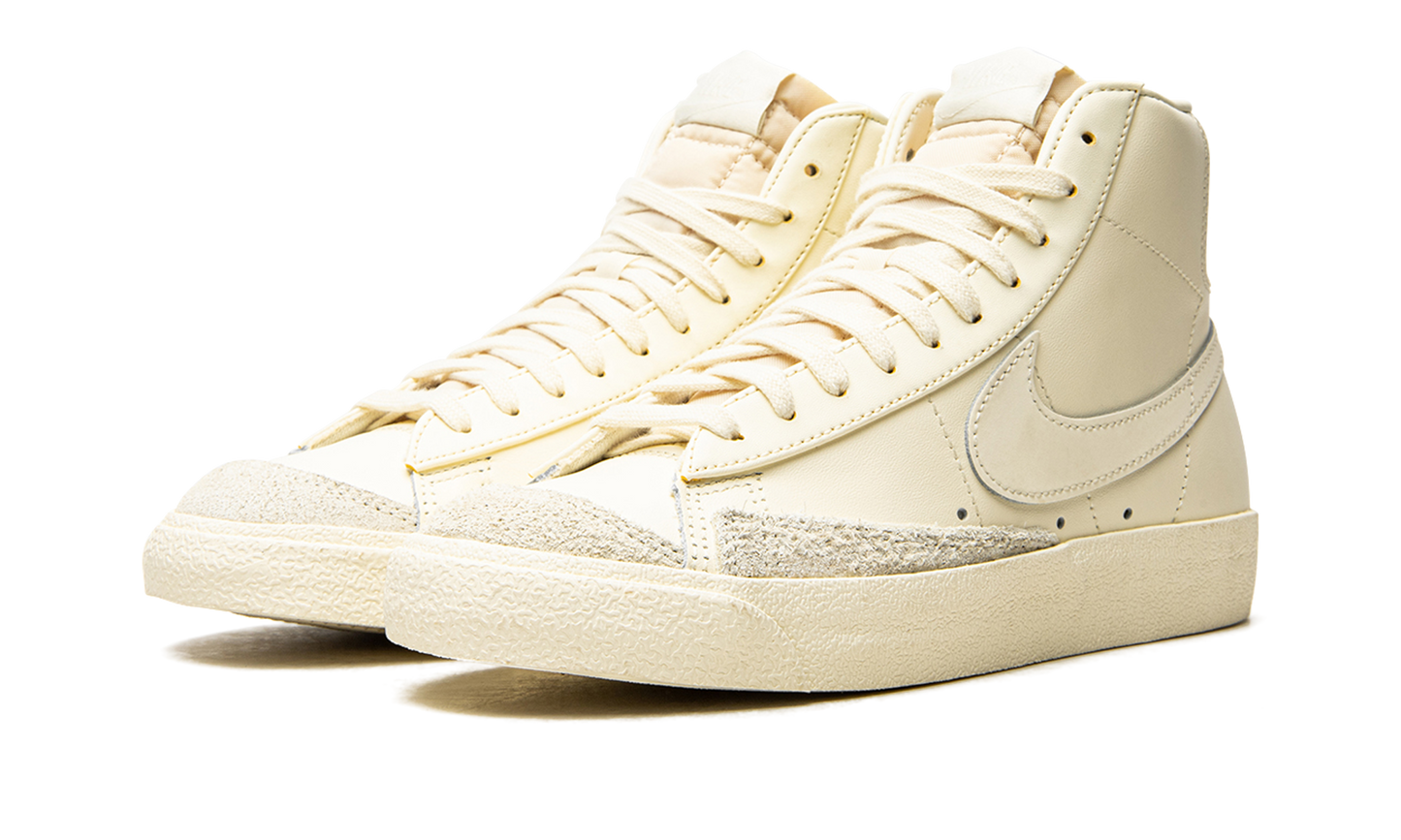 BLAZER MID 77 MNS WMNS "Coconut Milk"