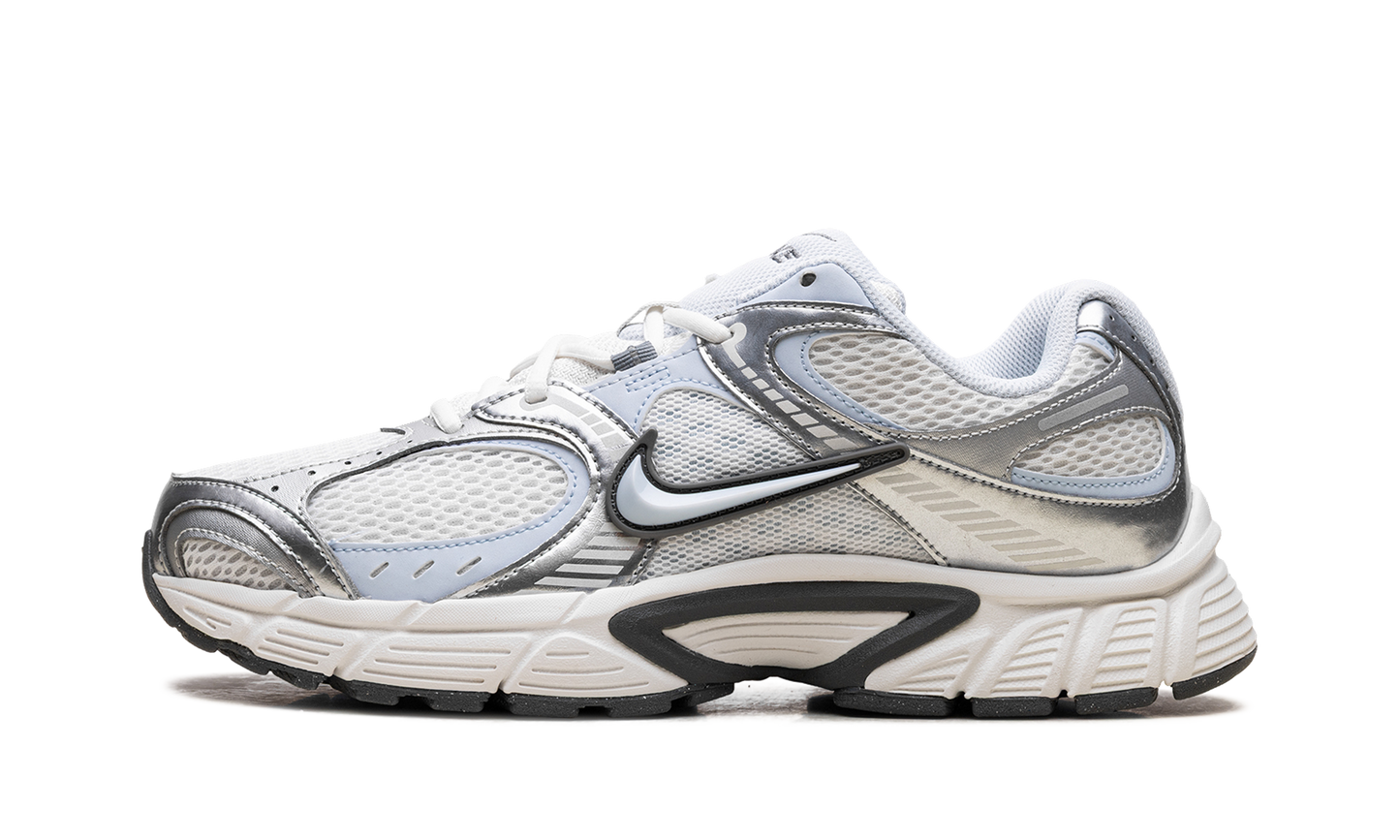 V5 RNR WMNS "Summit White Blue Tint Photon Dust Smoke Grey"