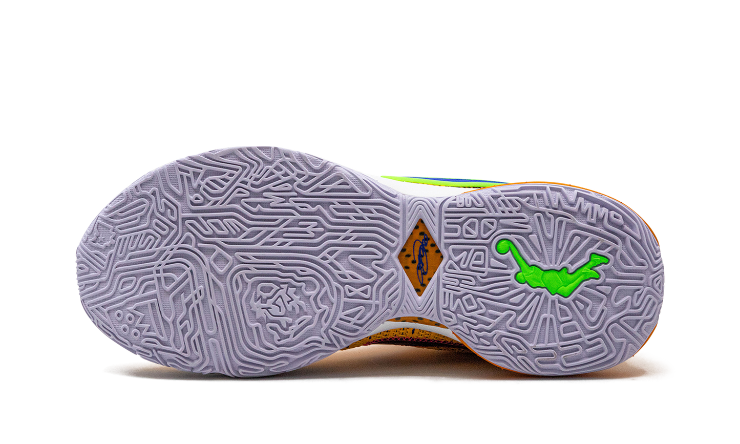 LeBron 20 "Laser Orange"