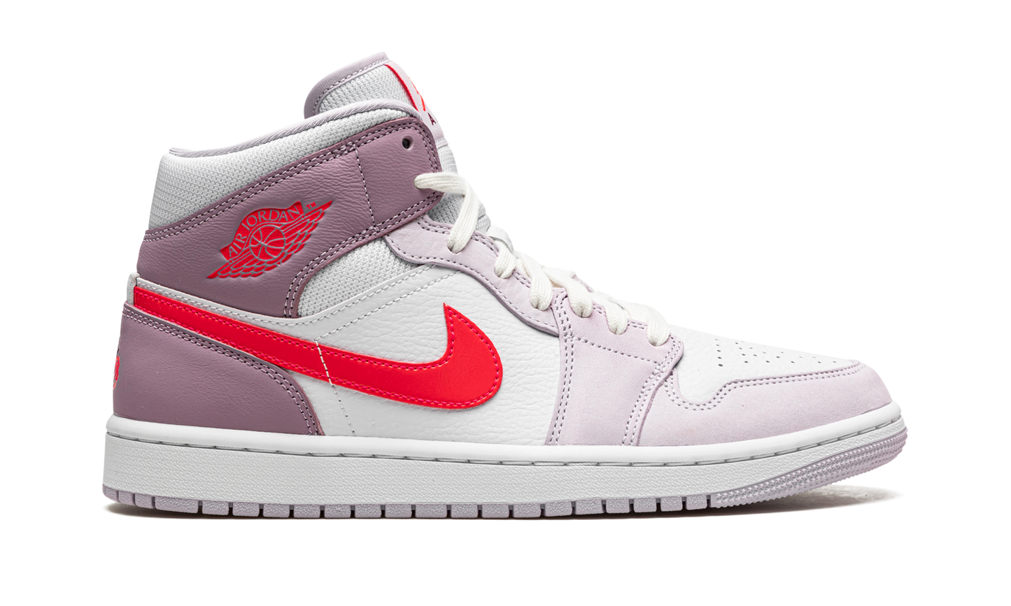 AIR JORDAN 1 MID WMNS "Valentine’s Day 2022"