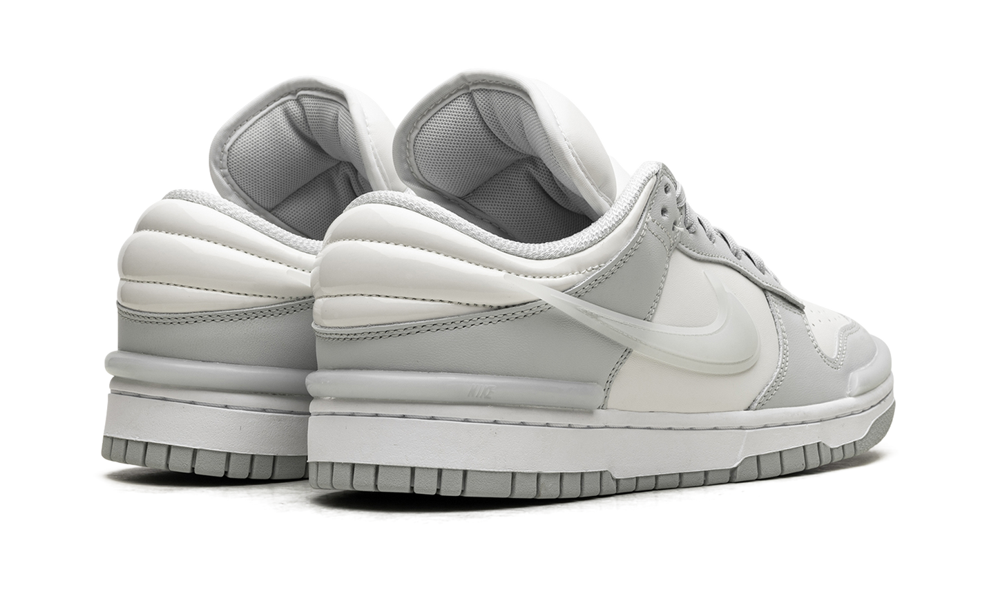 Dunk Low Twist WMNS "LIGHT SILVER"