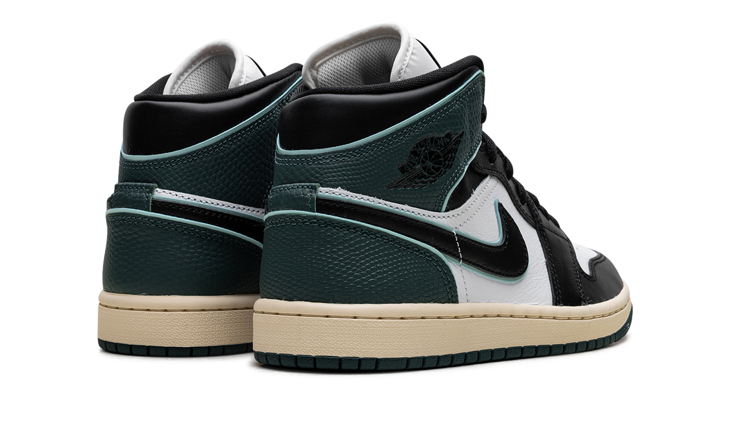 Jordan 1 Mid SE WMNS "Oxidized Green"