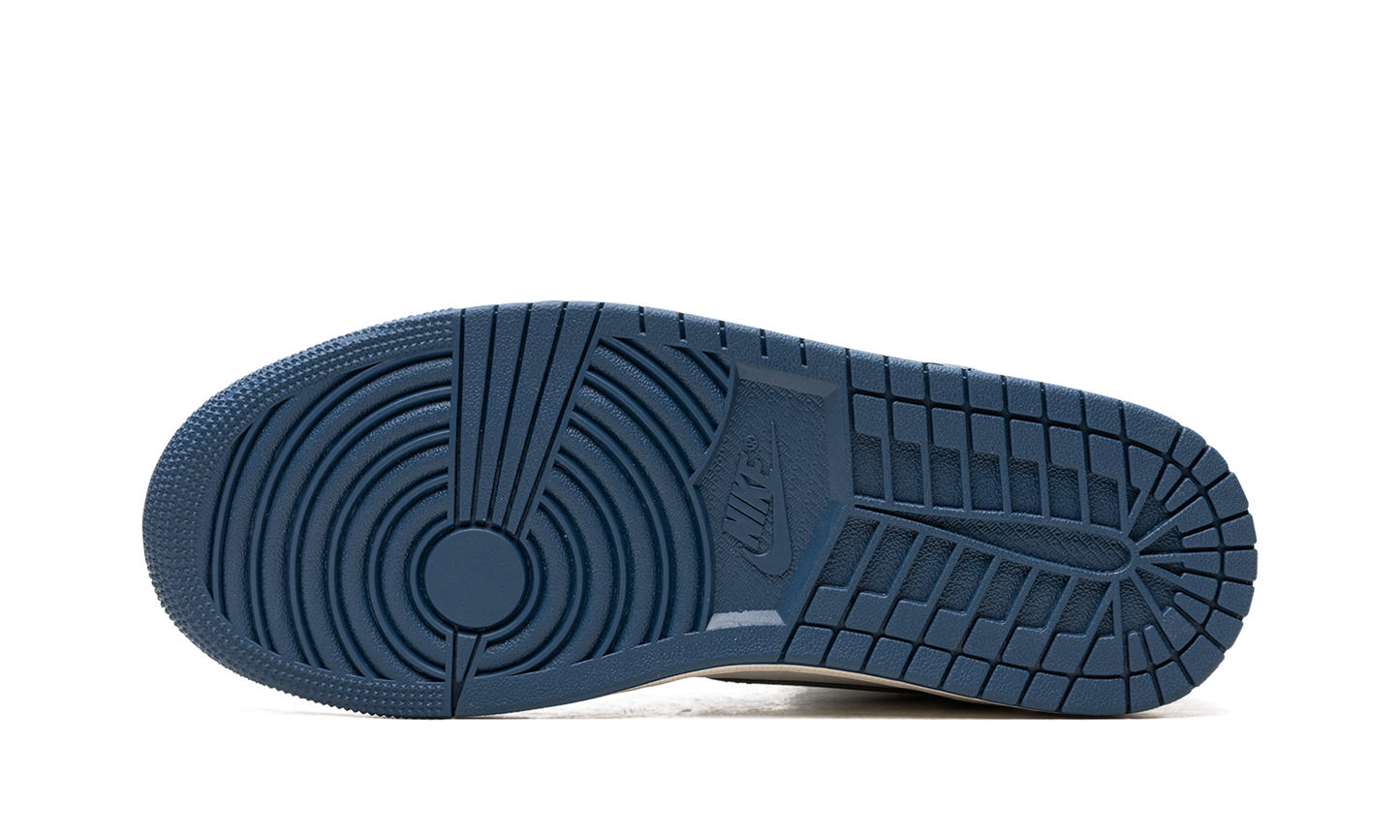 AIR JORDAN 1 MID WMNS "French Blue"