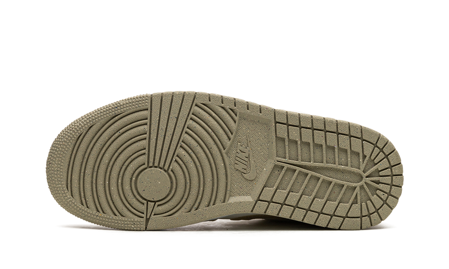 Air Jordan 1 Low WMNS "Team Gold / Sail"