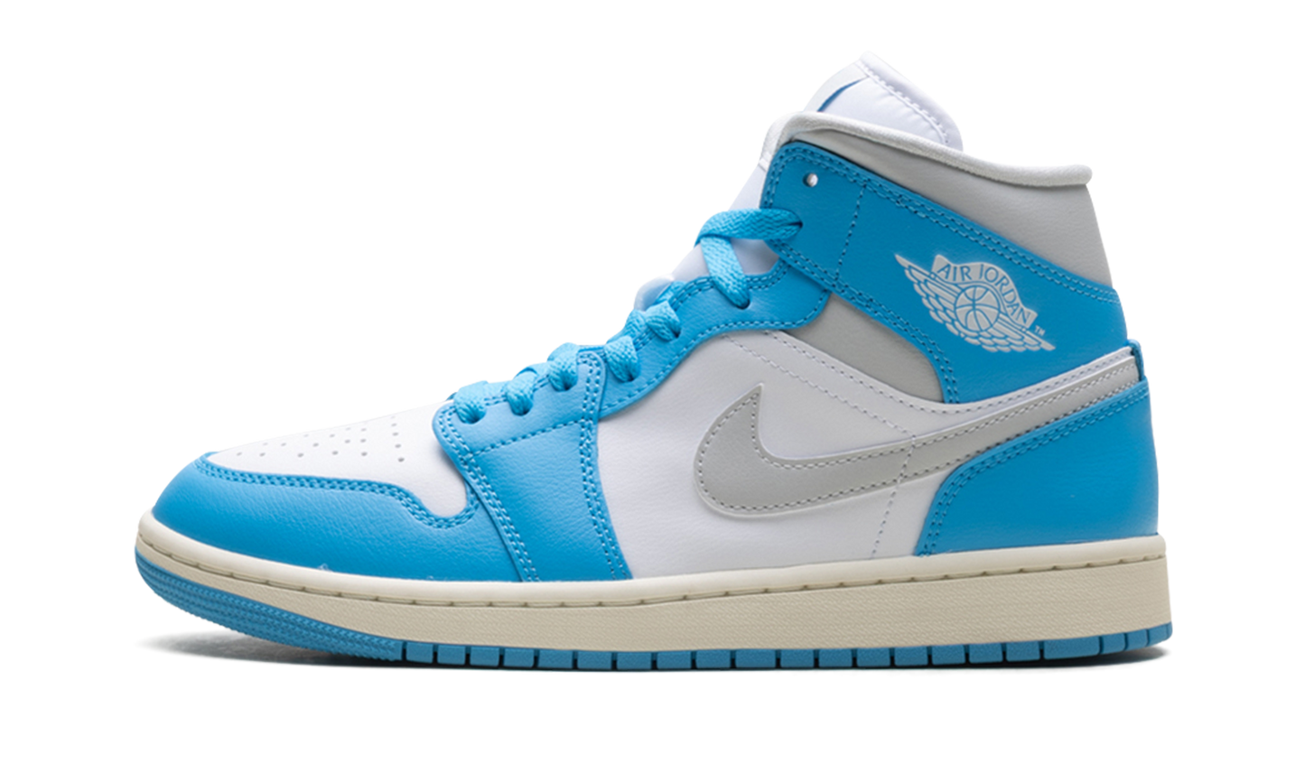Jordan 1 Mid WMNS "Dark Powder Blue White Sail Neutral Grey"