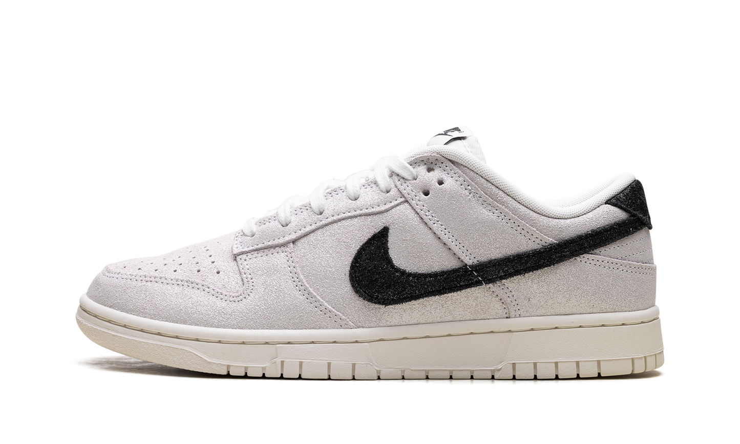 Dunk Low SE WMNS "Sail / Black"