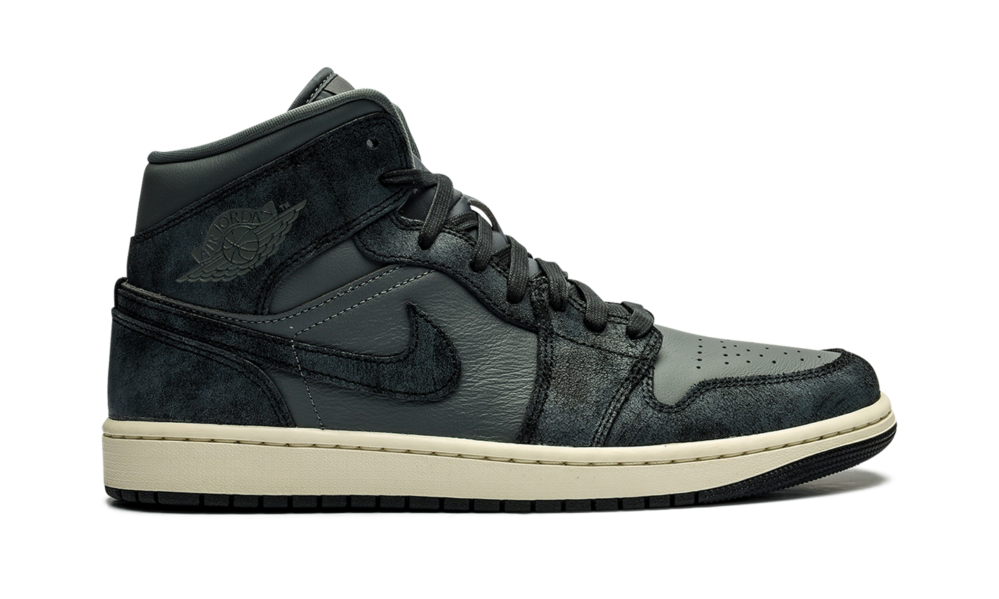 AIR JORDAN 1 MID WMNS "DISTRESSED SMOKE GREY"