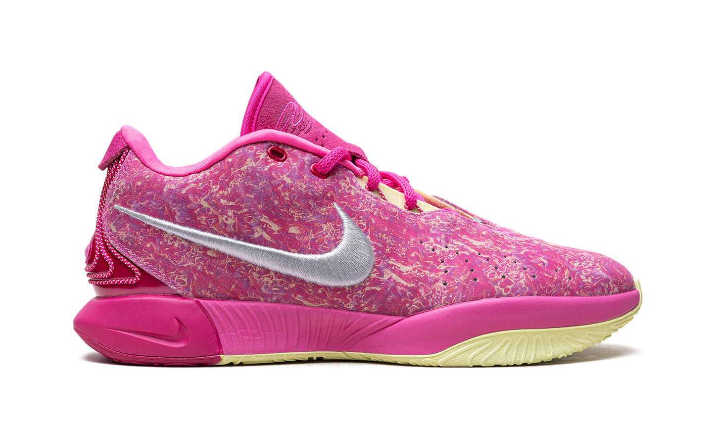 LeBron 21 "The World Is Your Oyster"