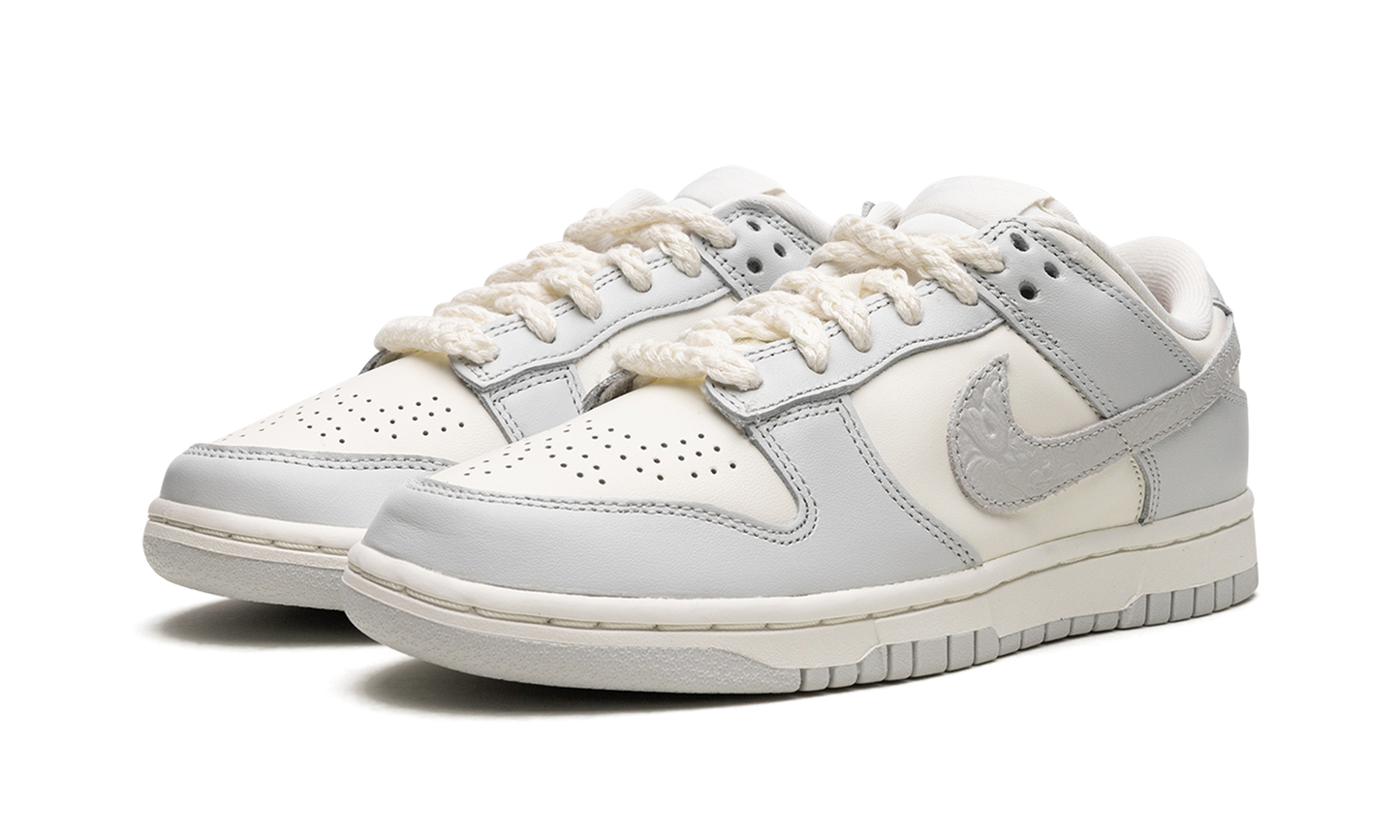 DUNK LOW WMNS "Needlework"