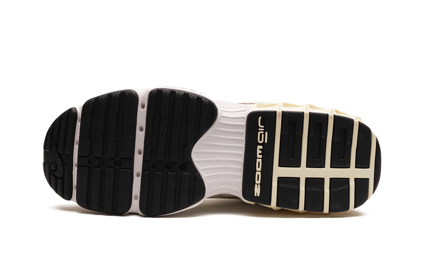 W Zoom Air Fire