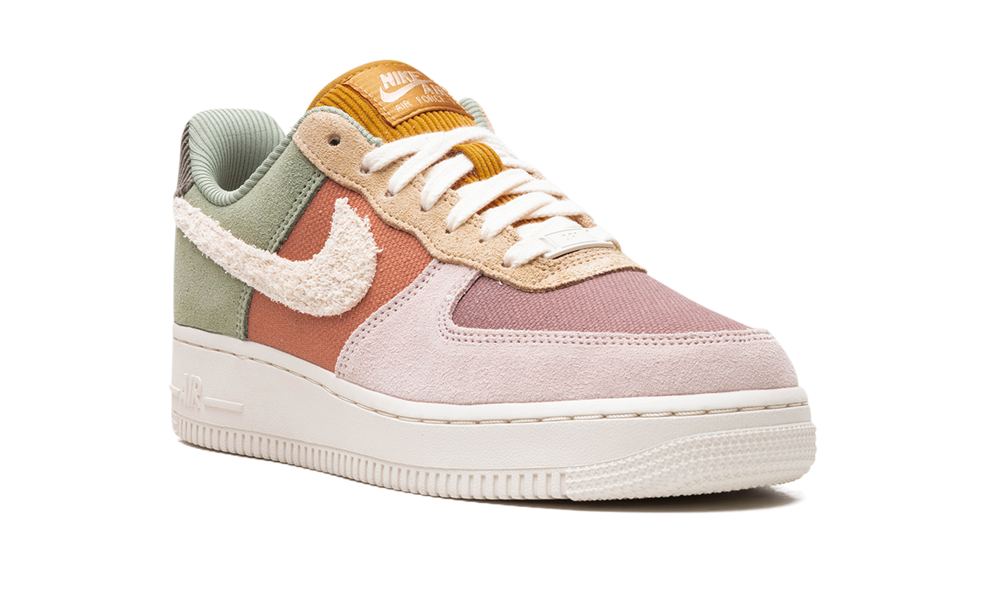 AIR FORCE 1 WMNS "Oil Green"