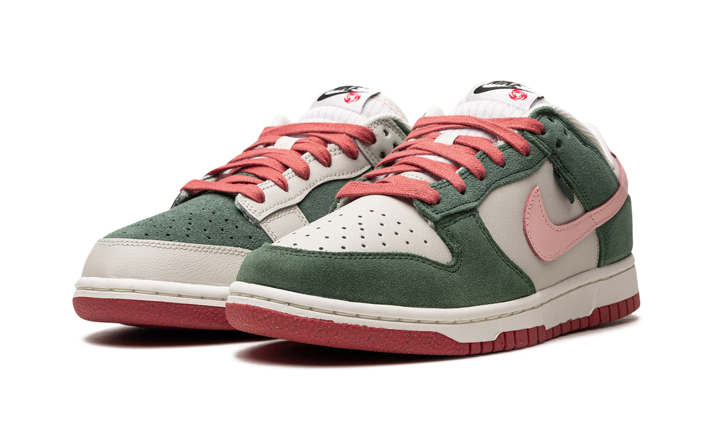 DUNK LO SE WMNS "All Petals United"