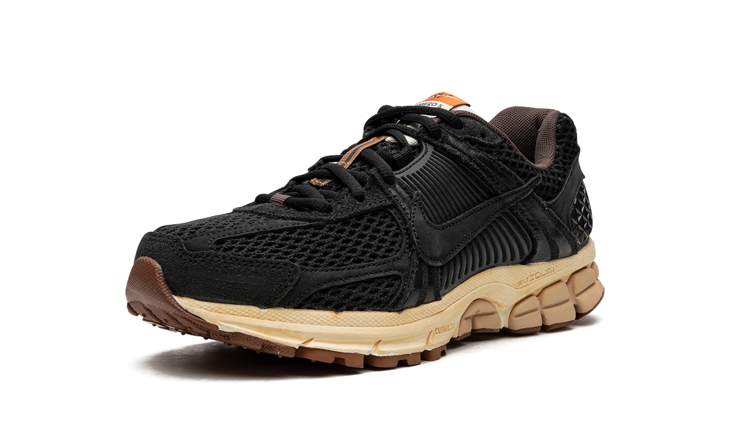 VOMERO 5 WMNS "Black / Sesame"