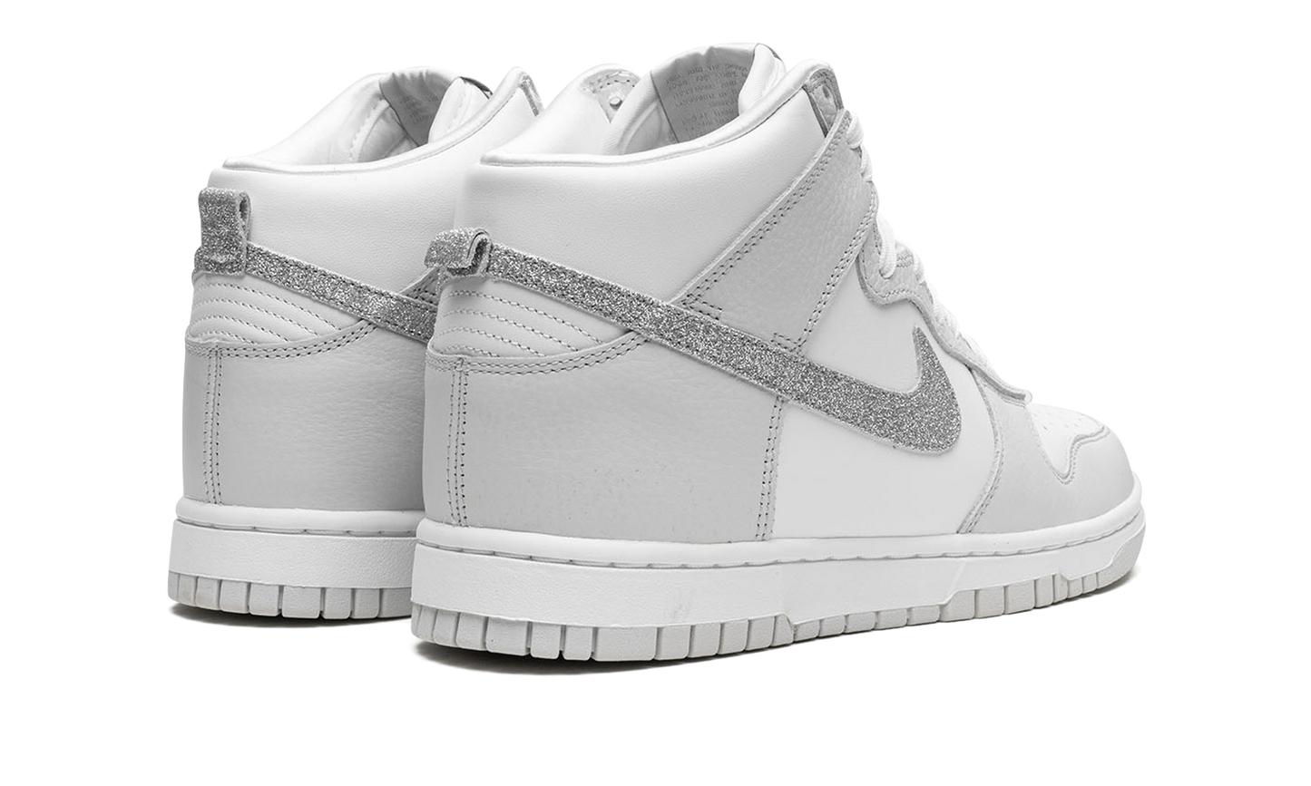 DUNK HIGH MNS WMNS "Silver Swoosh"