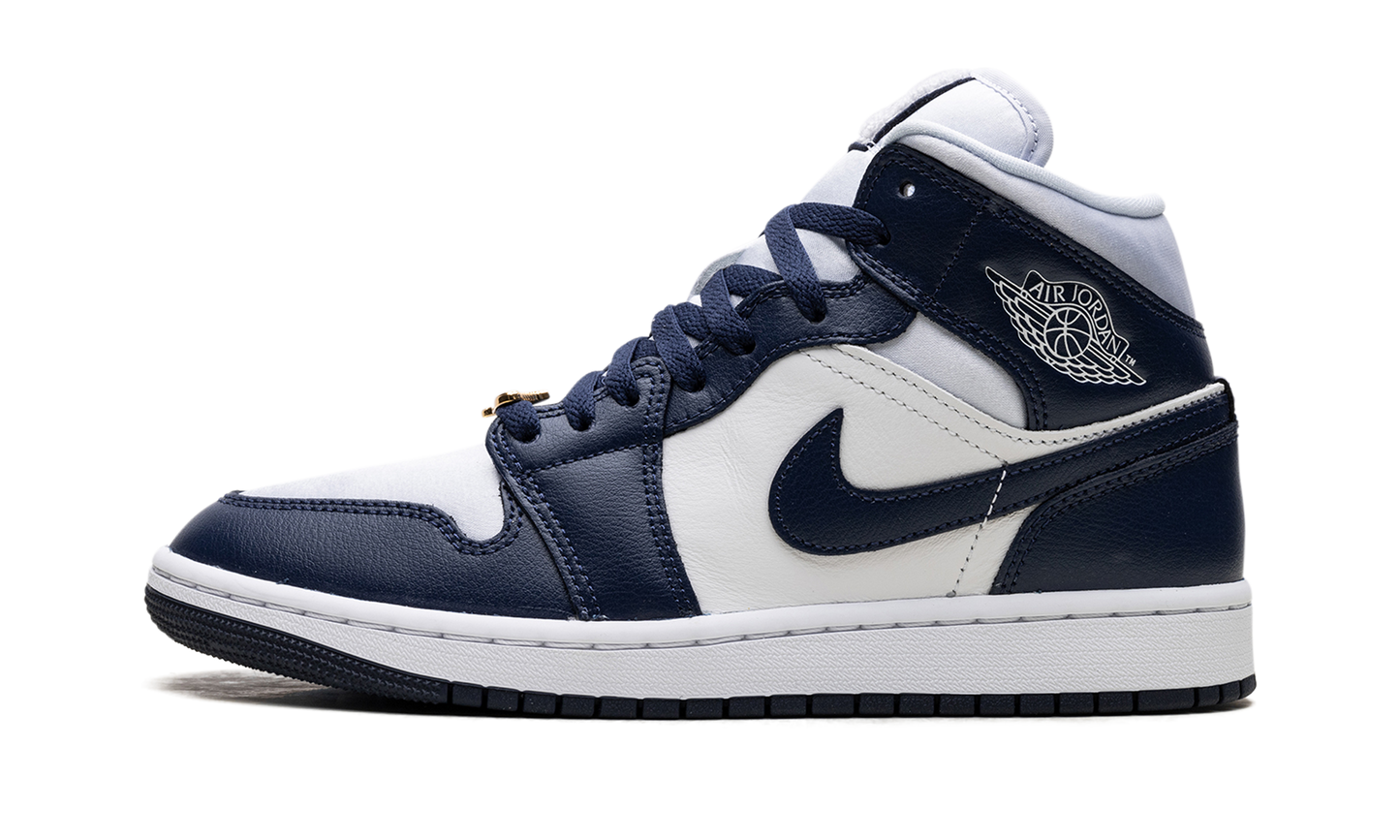 Jordan 1 Mid WMNS "Football Grey White Midnight Navy"