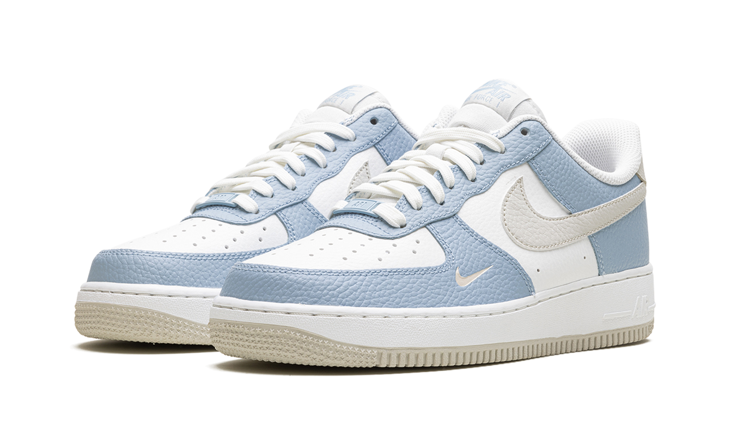 Air Force '07 WMNS "Baby Blue"