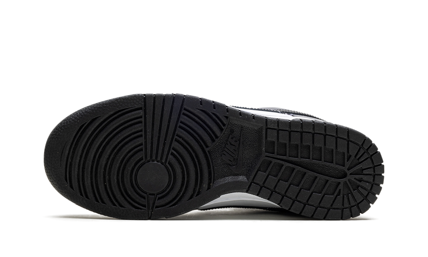 Dunk Low SE WMNS "Just Do It Iridescent"