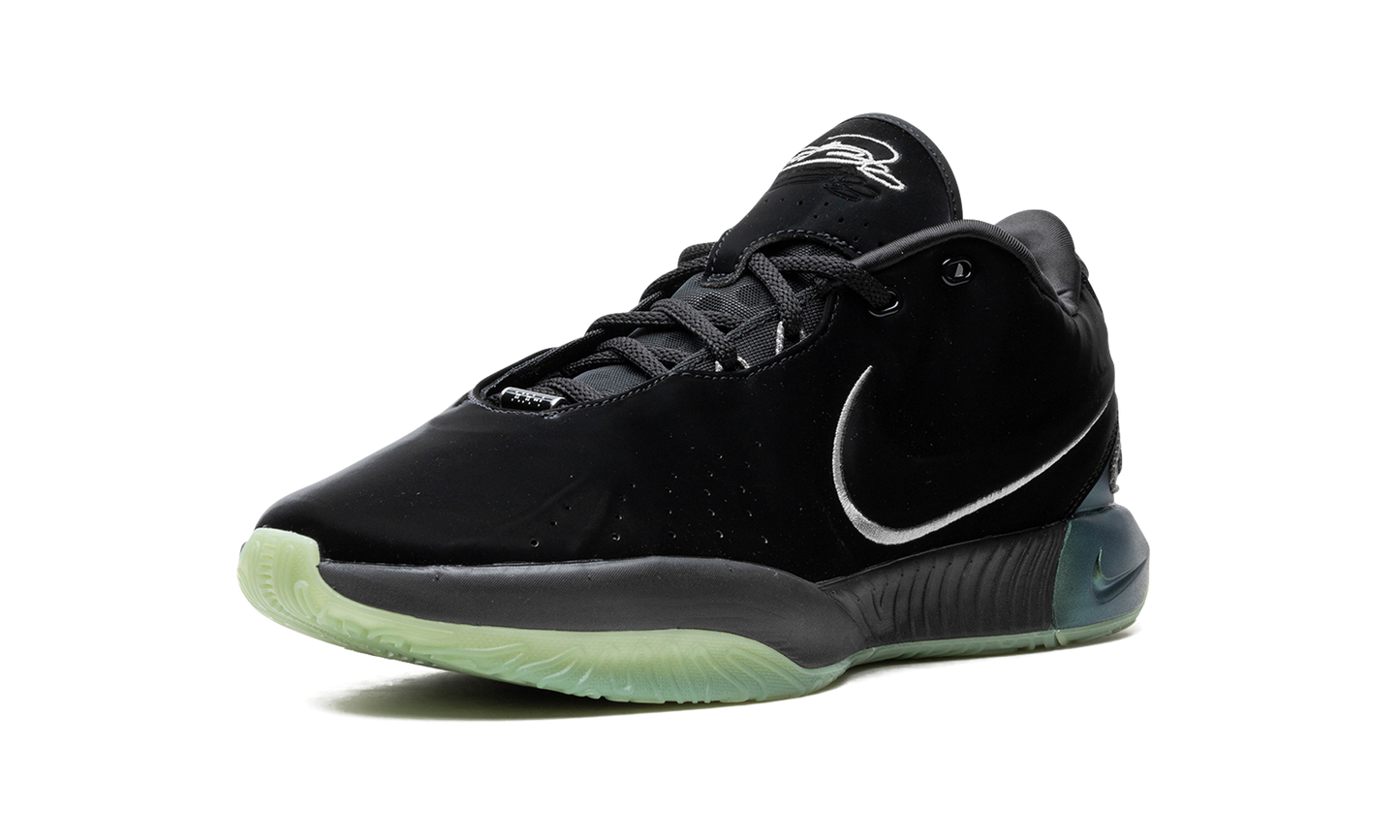 LeBron 21 "Tahitian"