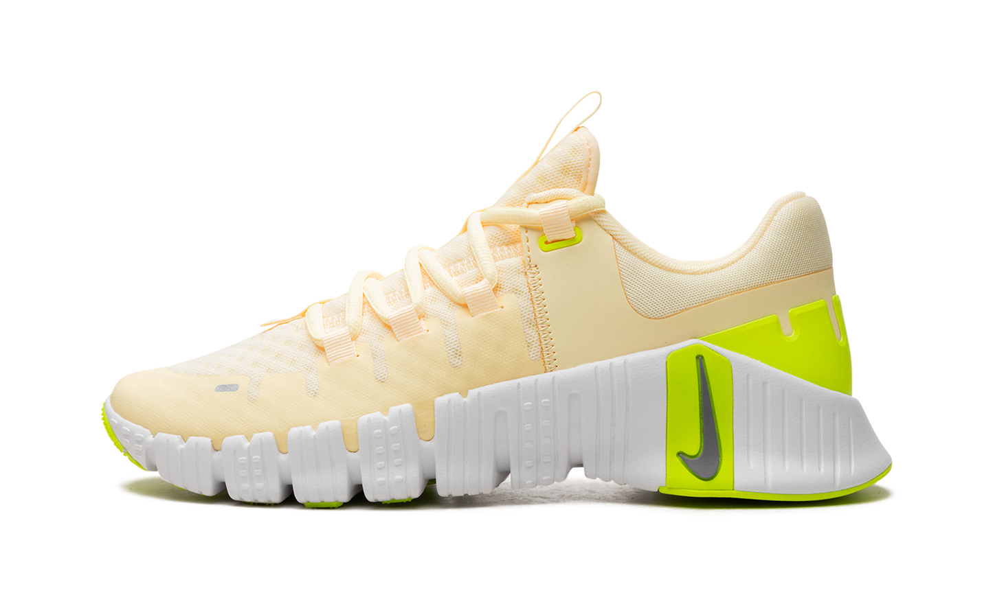 Free Metcon 5 WMNS "Citron Tint Volt"