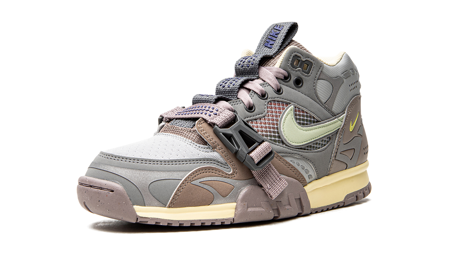 Air Trainer 1 SP "Light Smoke"