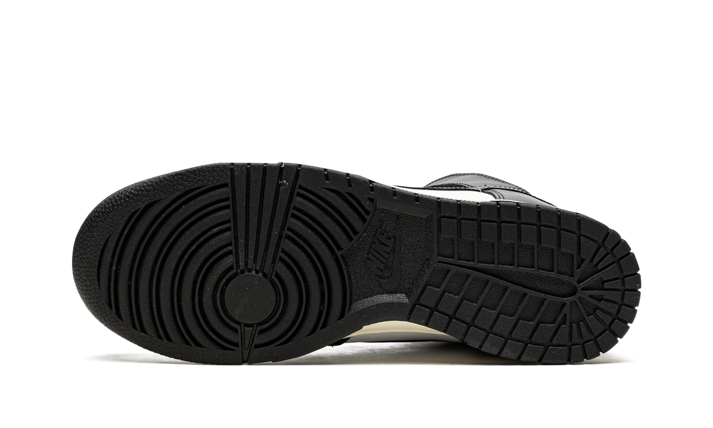 DUNK HIGH MNS WMNS "Vintage Black"