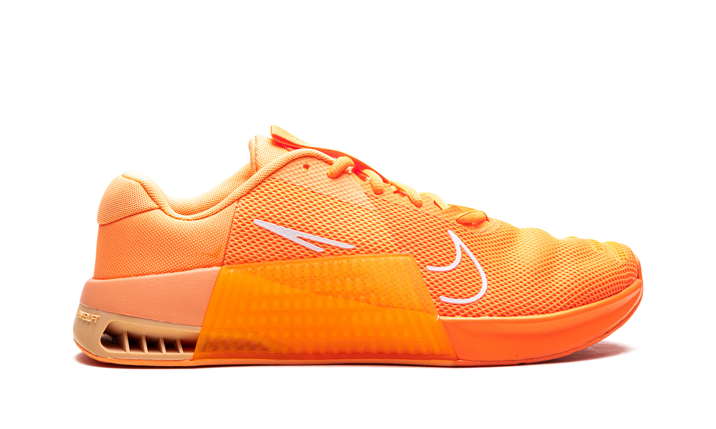 Metcon 9 AMP "Atomic Orange"