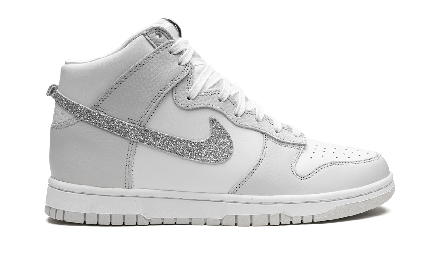 DUNK HIGH MNS WMNS "Silver Swoosh"