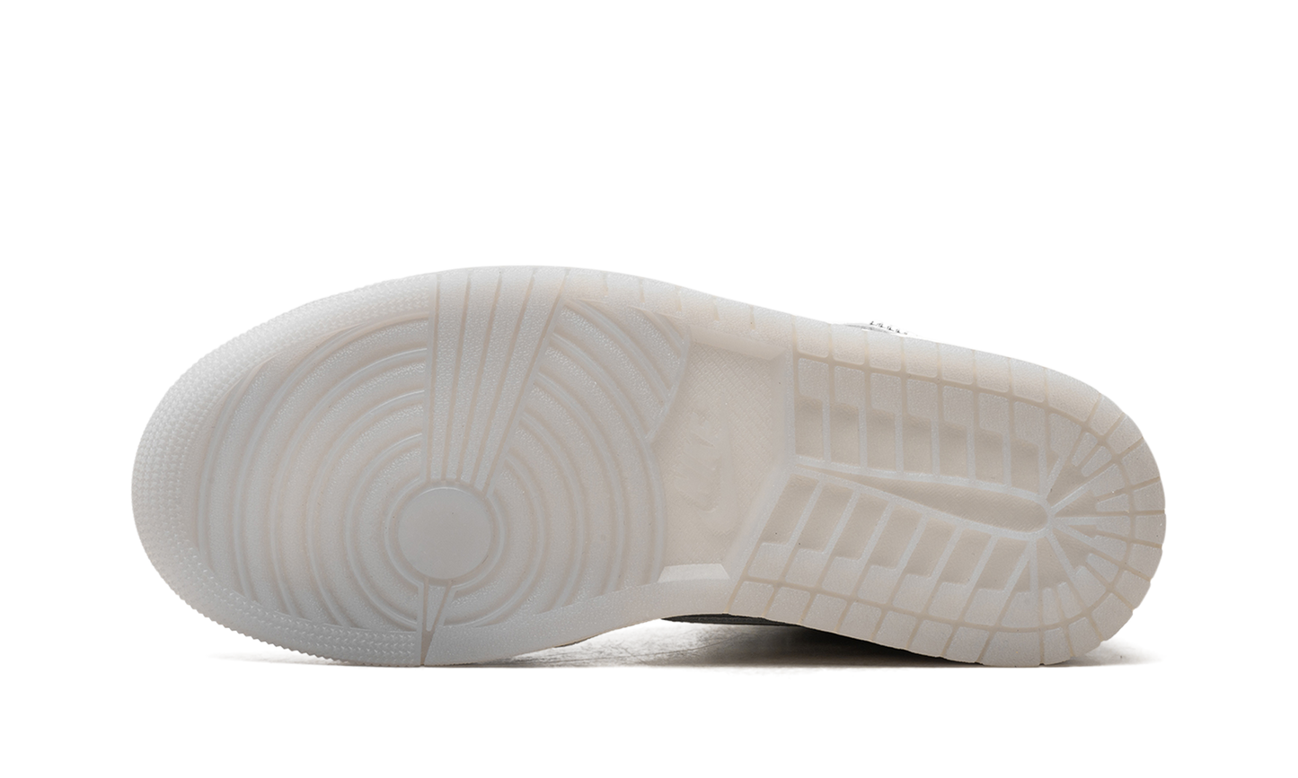 Air Jordan 1 High OG WMNS "Metallic Silver"