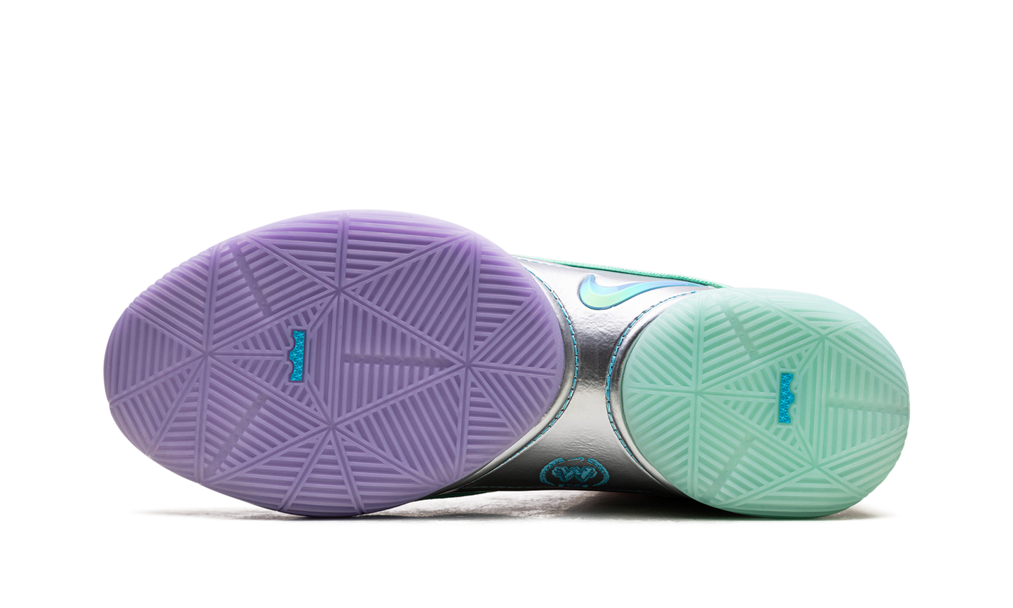 Lebron XXII QS "Monopoly Currency"