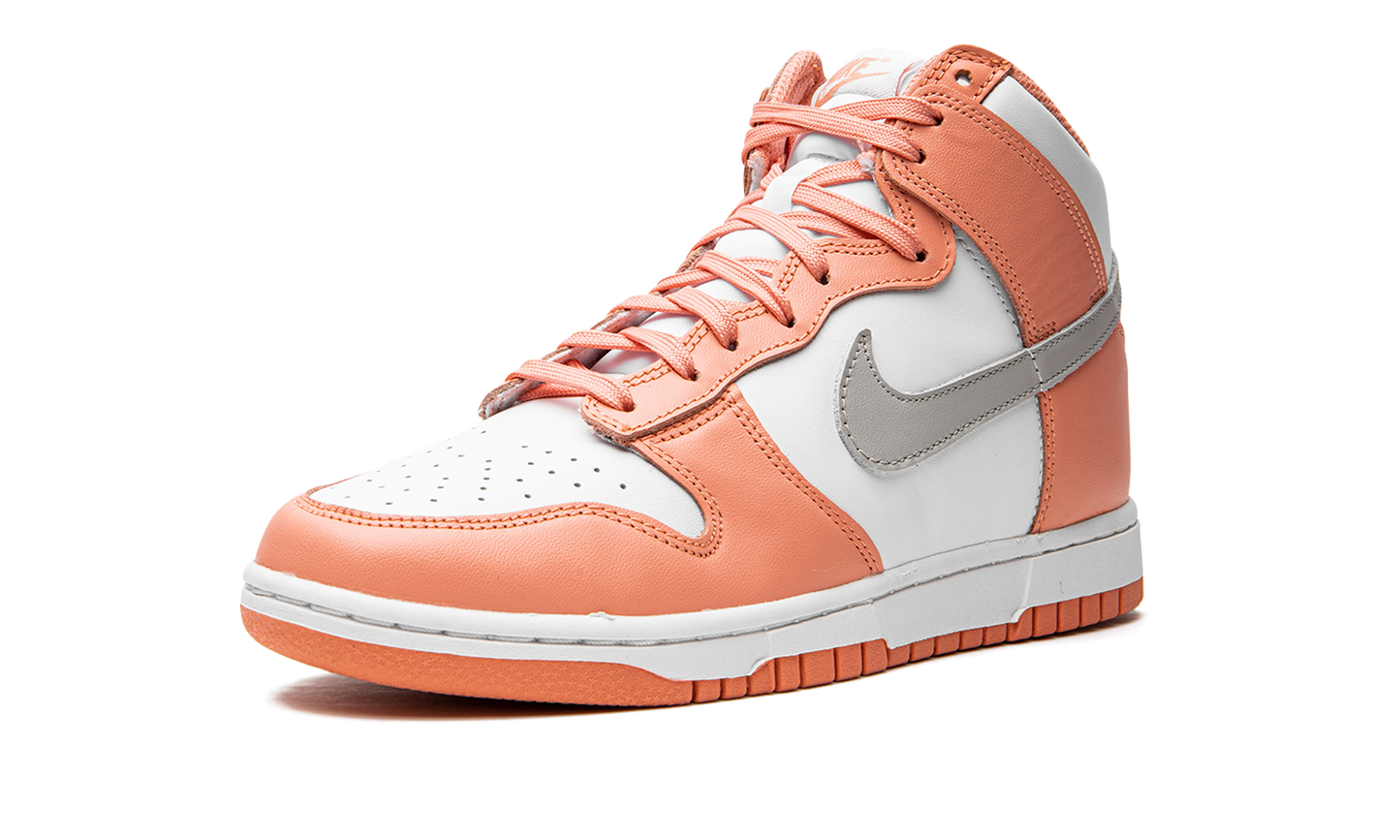 DUNK HIGH MNS WMNS "Salmon"