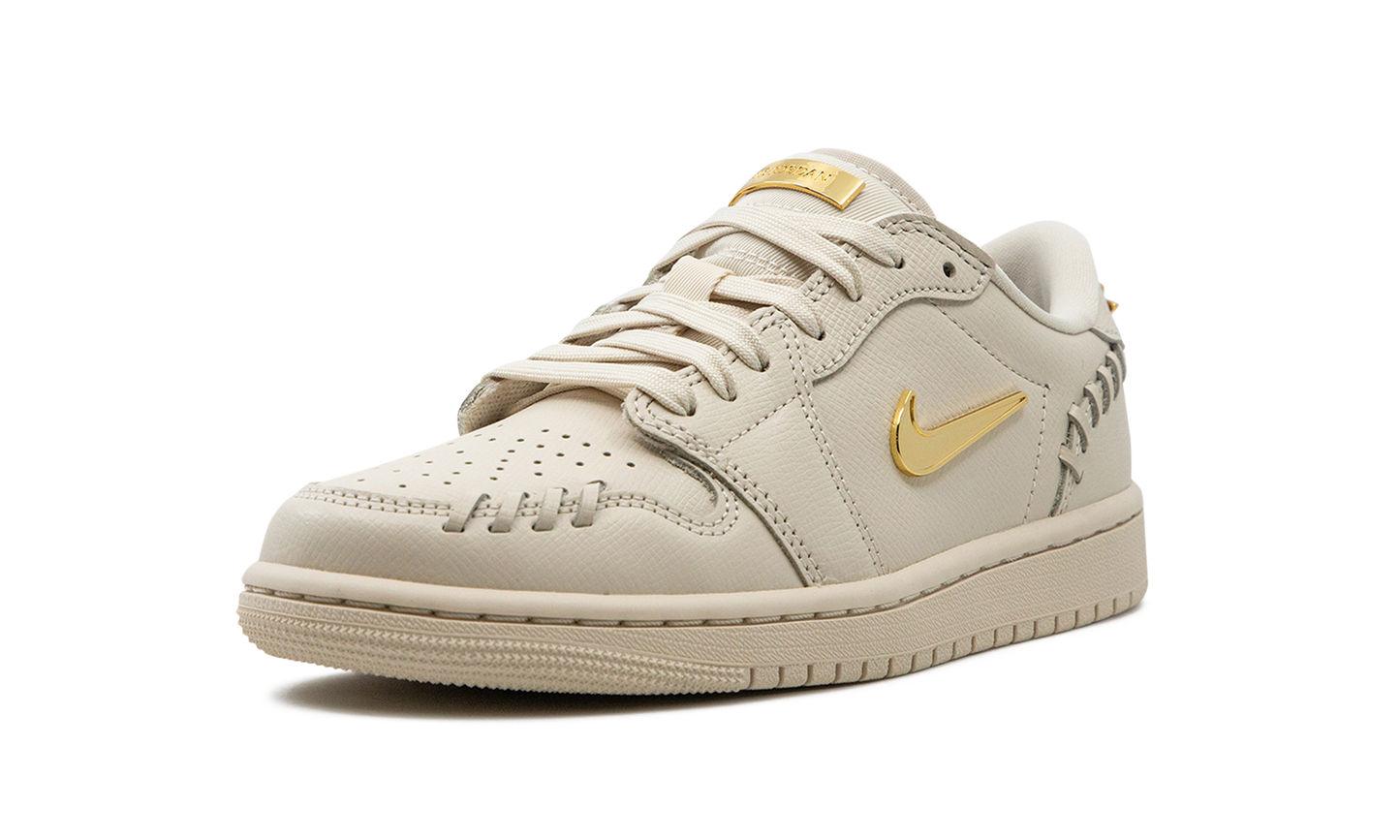 Air Jordan 1 Low WMNS "Method of Make - Legend Light Brown"