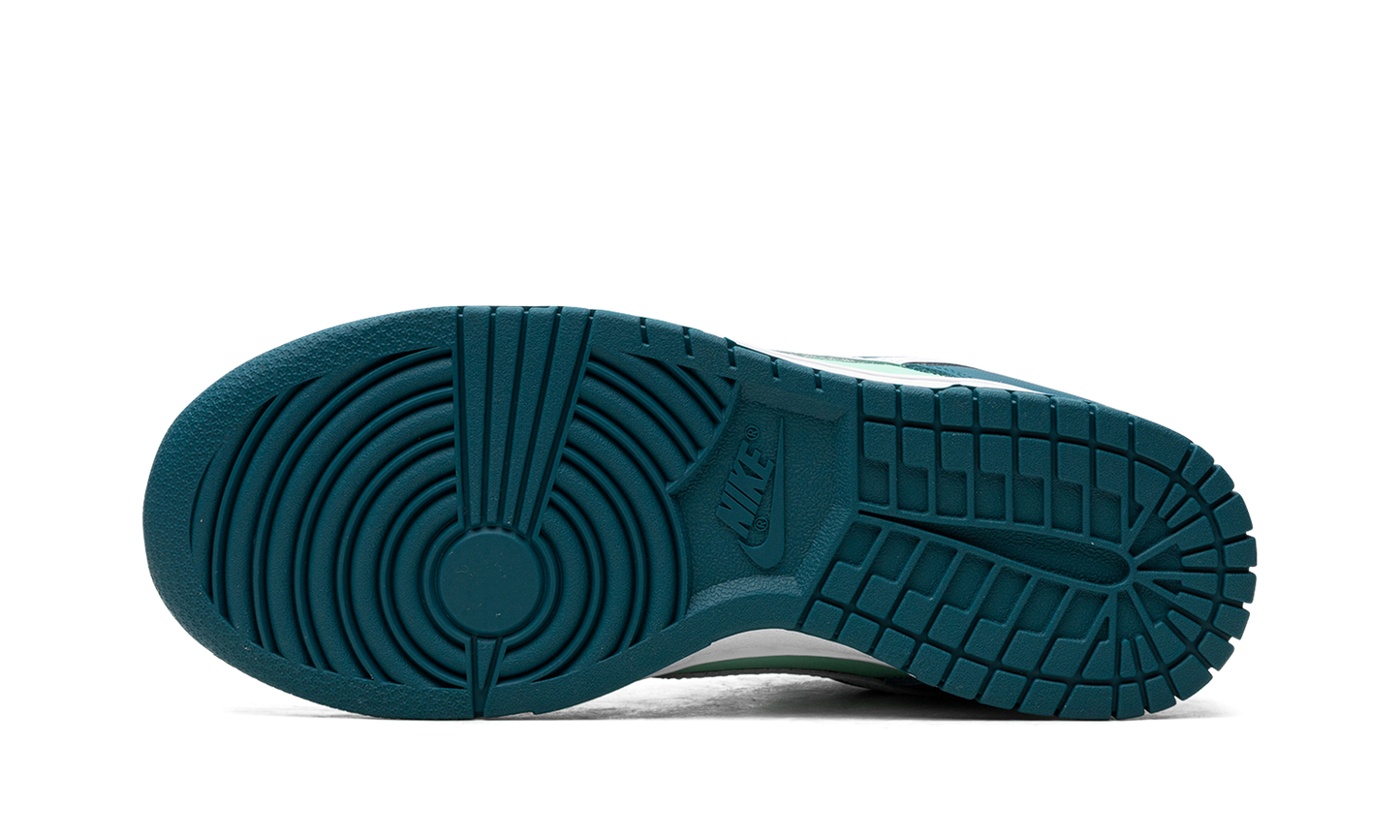 DUNK LOW WMNS "Geode Teal"