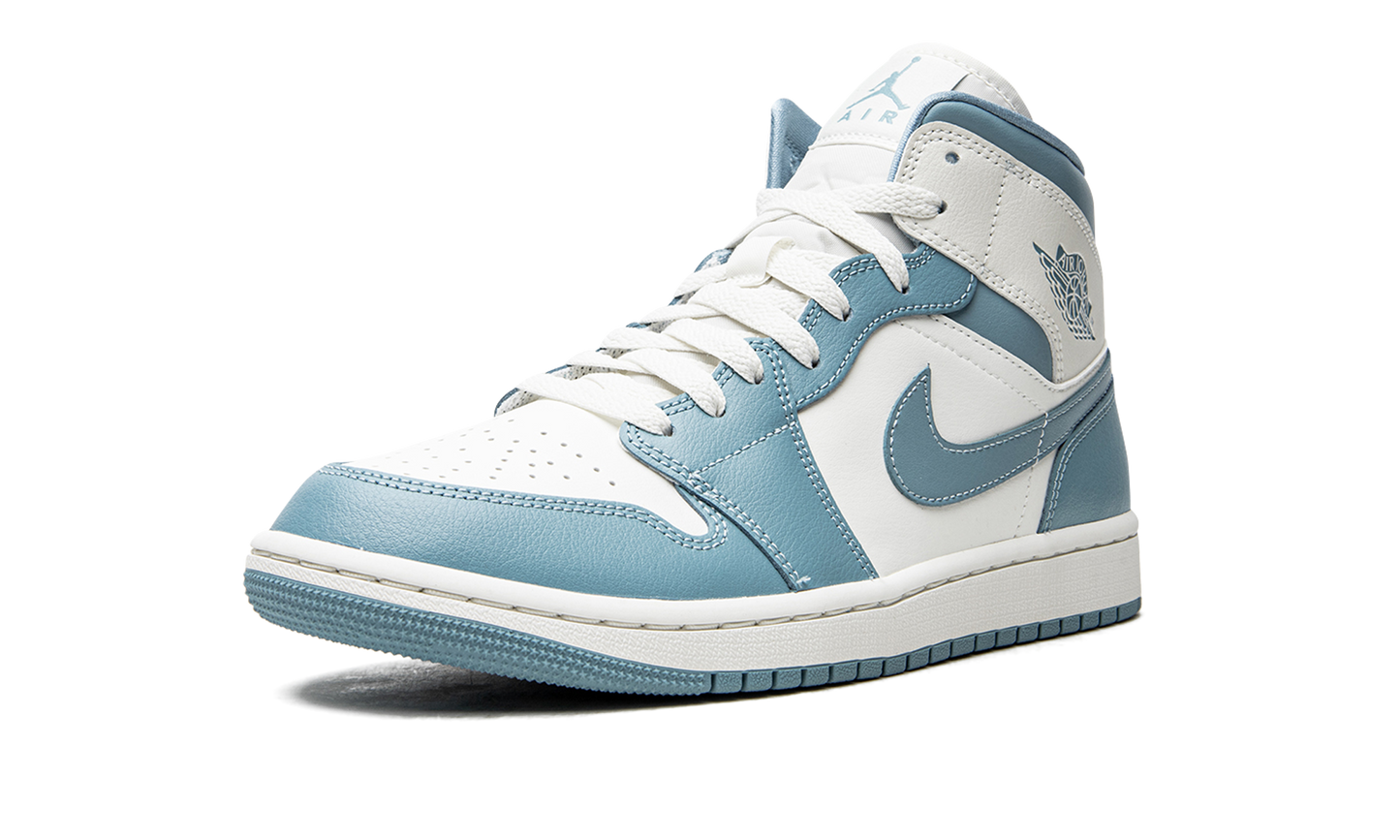 AIR JORDAN 1 MID WMNS "UNC"