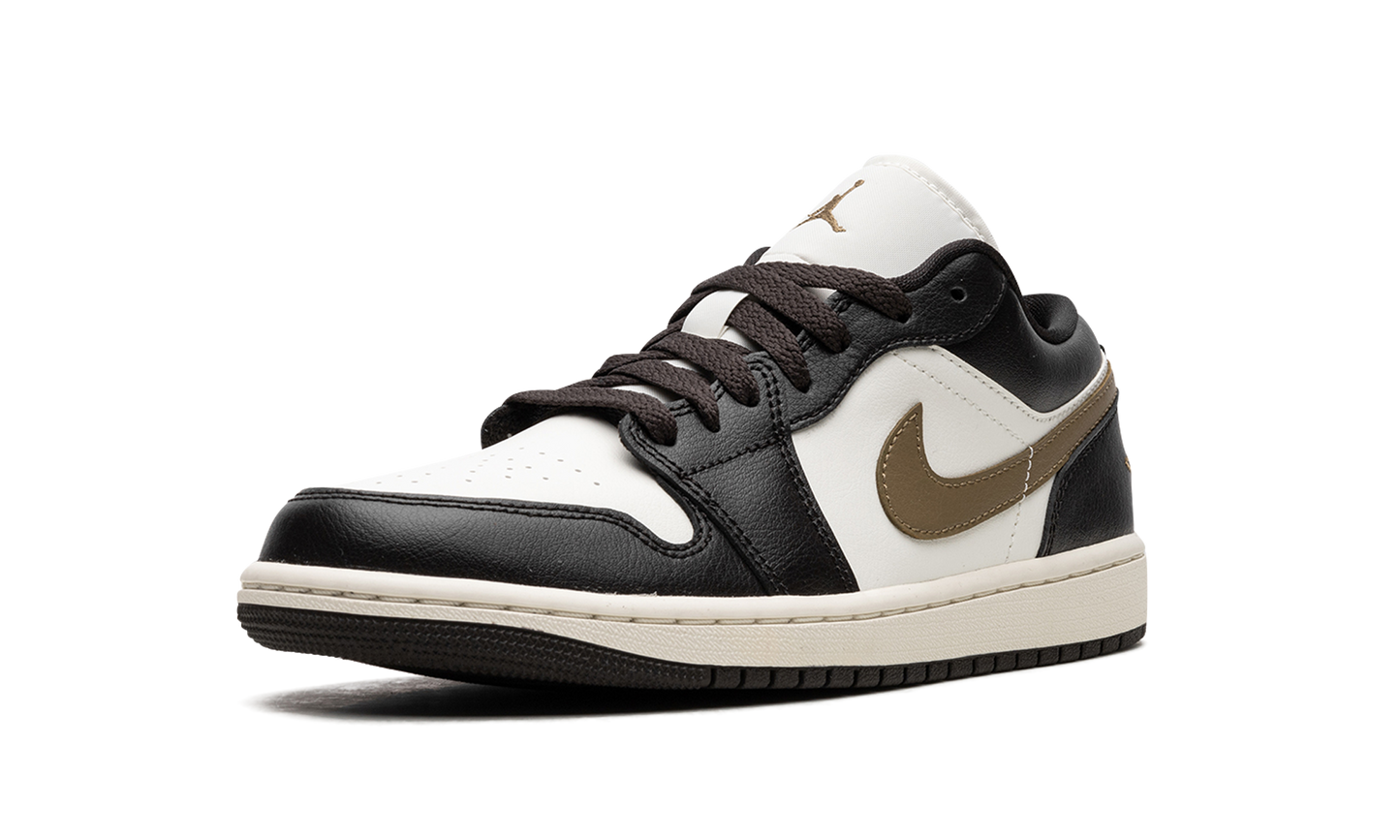 Air Jordan 1 Low WMNS "Shadow Brown"